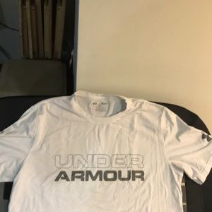 Under Armour T Shirt